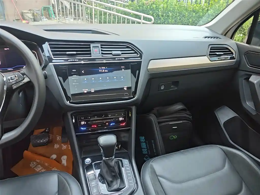 Volkswagen Tiguan L New Energy 2021 — фото 13