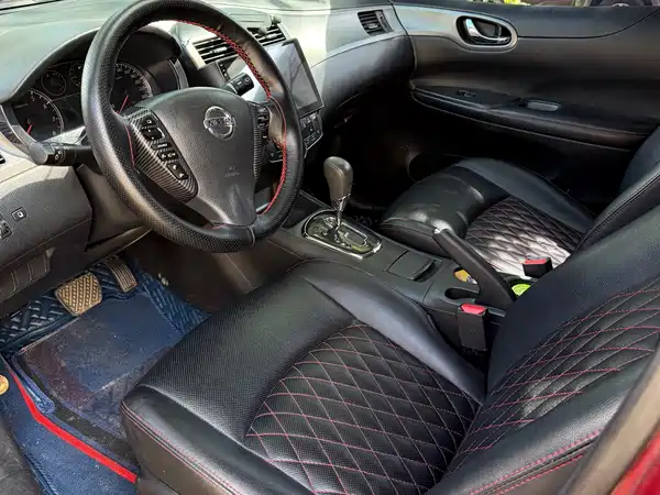 Nissan Tiida 2011