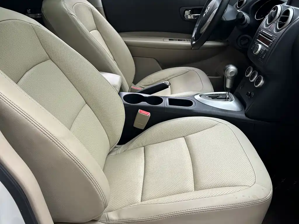 Nissan Qashqai 2012 — фото 12