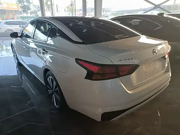 Nissan Teana 2021