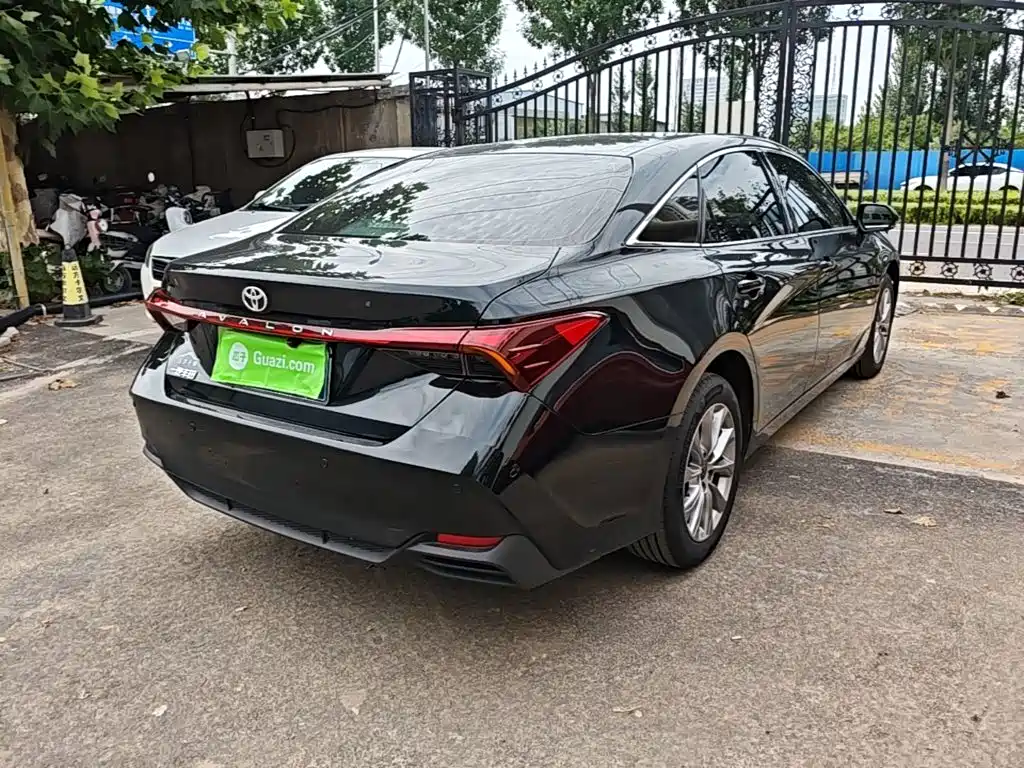 Toyota Avalon 2025