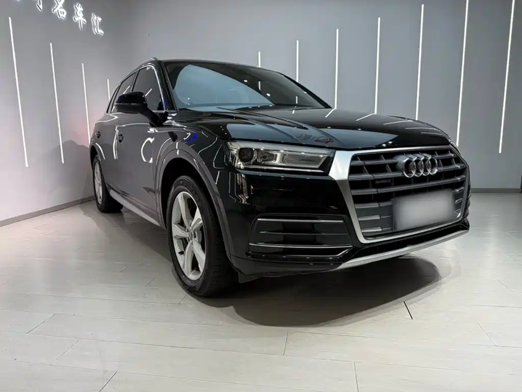 Audi Q5L 2020 — фото 8