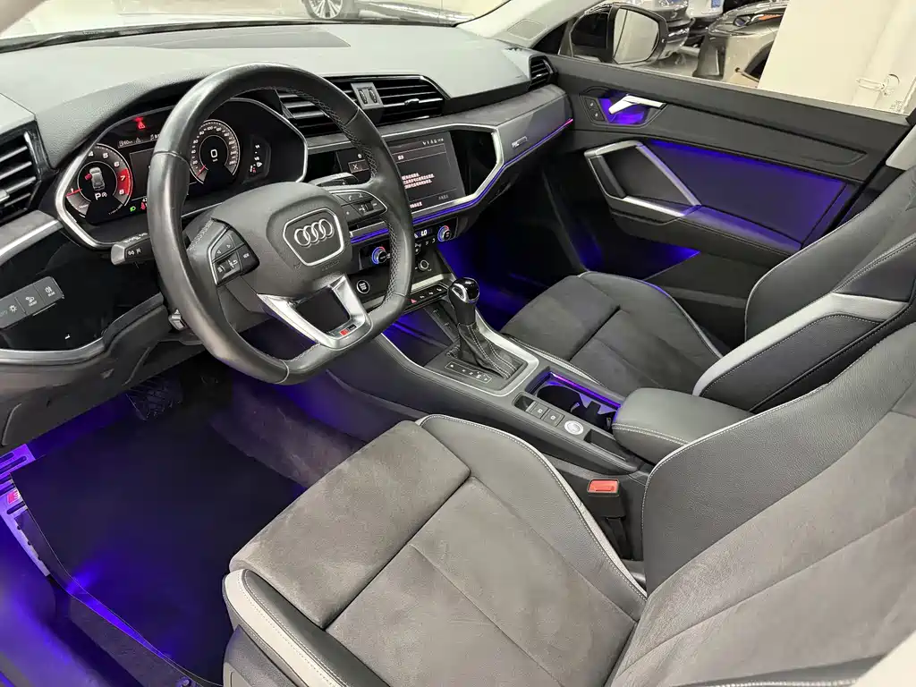 Audi Q3 2023 — фото 15