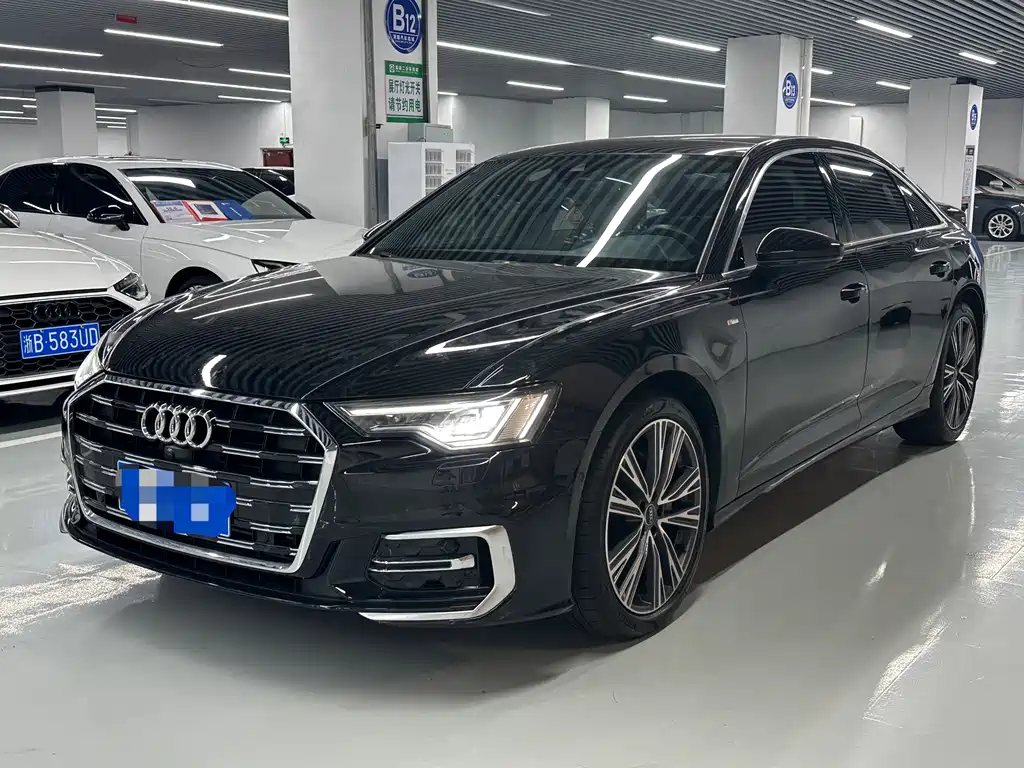 Audi A6L 2025 — фото 1