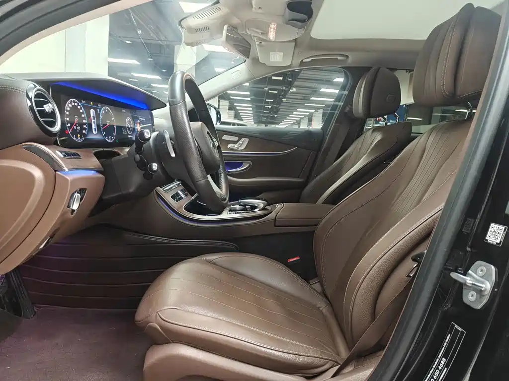 Mercedes-Benz E-Class 2017 — фото 16