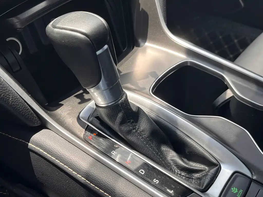 Honda Accord 2021 — фото 18