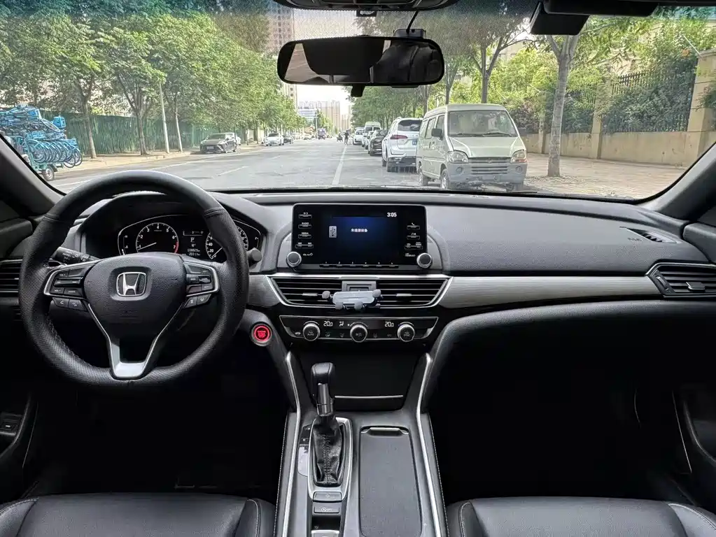 Honda Inspire 2022 — фото 11
