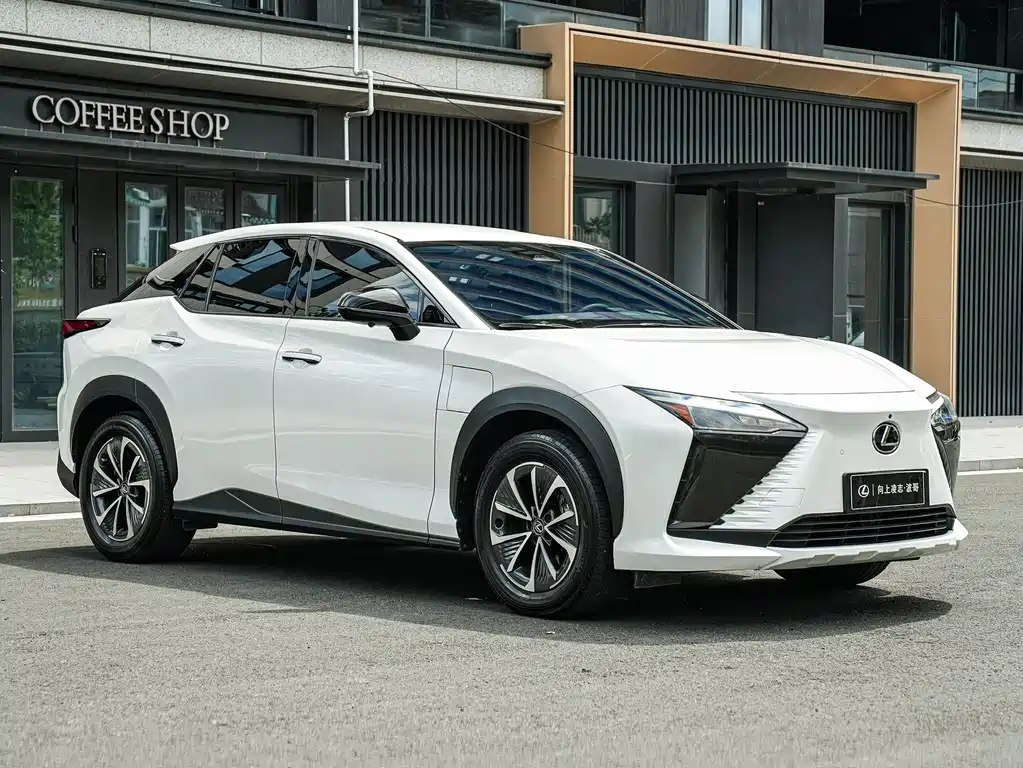 Lexus RZ 2023