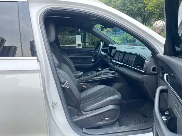 Geely Xingyue L 2024