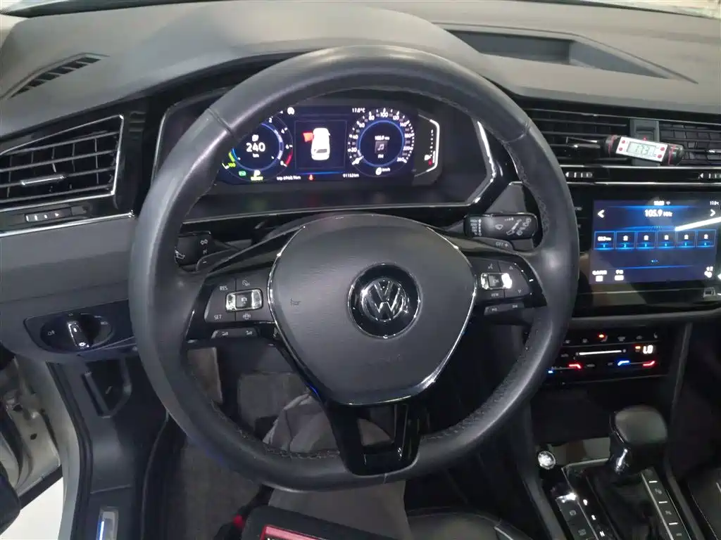 Volkswagen Tiguan L New Energy 2020 — фото 11