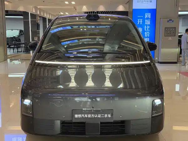 Li Auto MEGA 2024