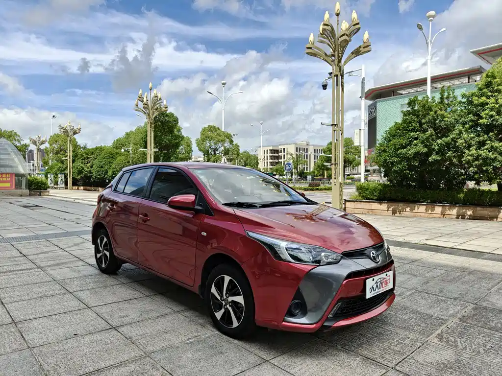 Toyota Yaris L 2019 — фото 8