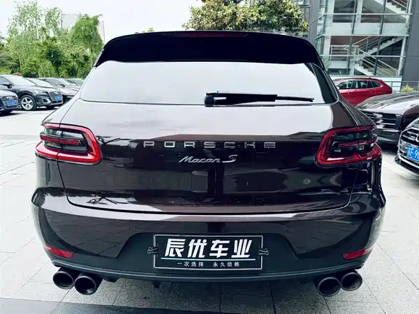 Porsche Macan 2016