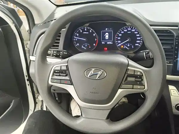 Hyundai Celesta 2016
