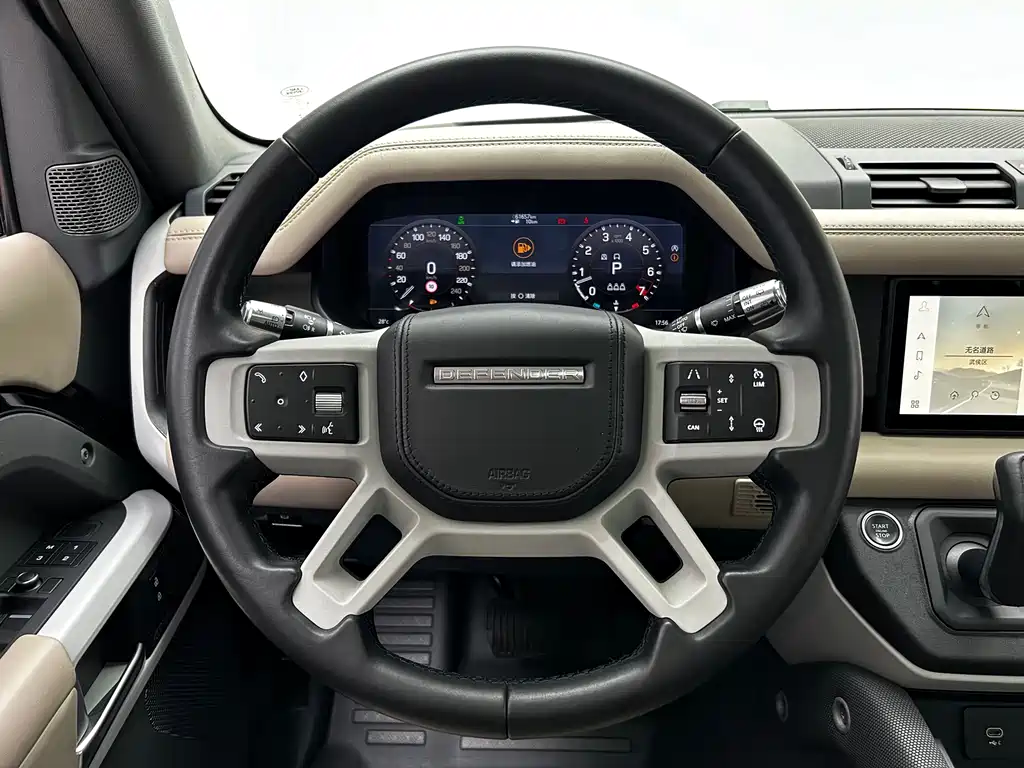 Land Rover Defender 2021 — фото 13