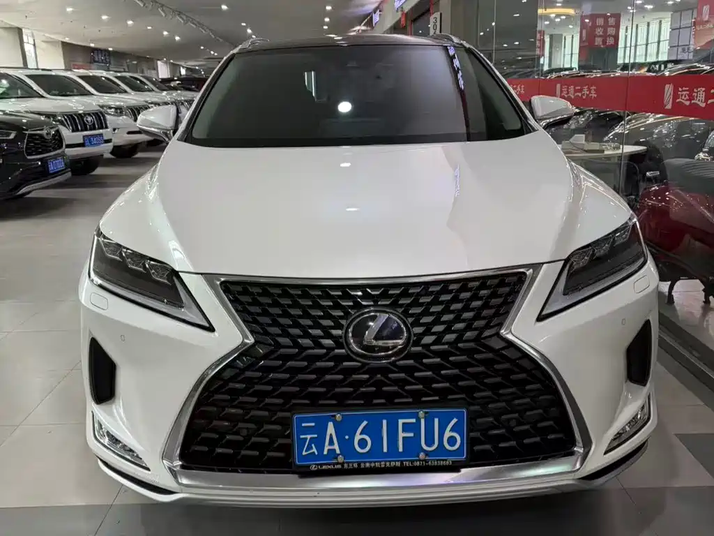 Lexus RX 2022 — фото 1