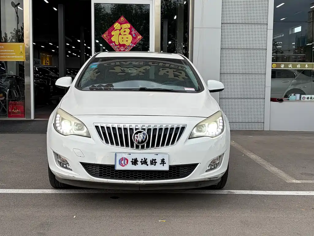 Buick Excelle 2013
