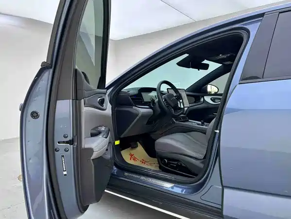 BYD Seal 07 DM-i 2025