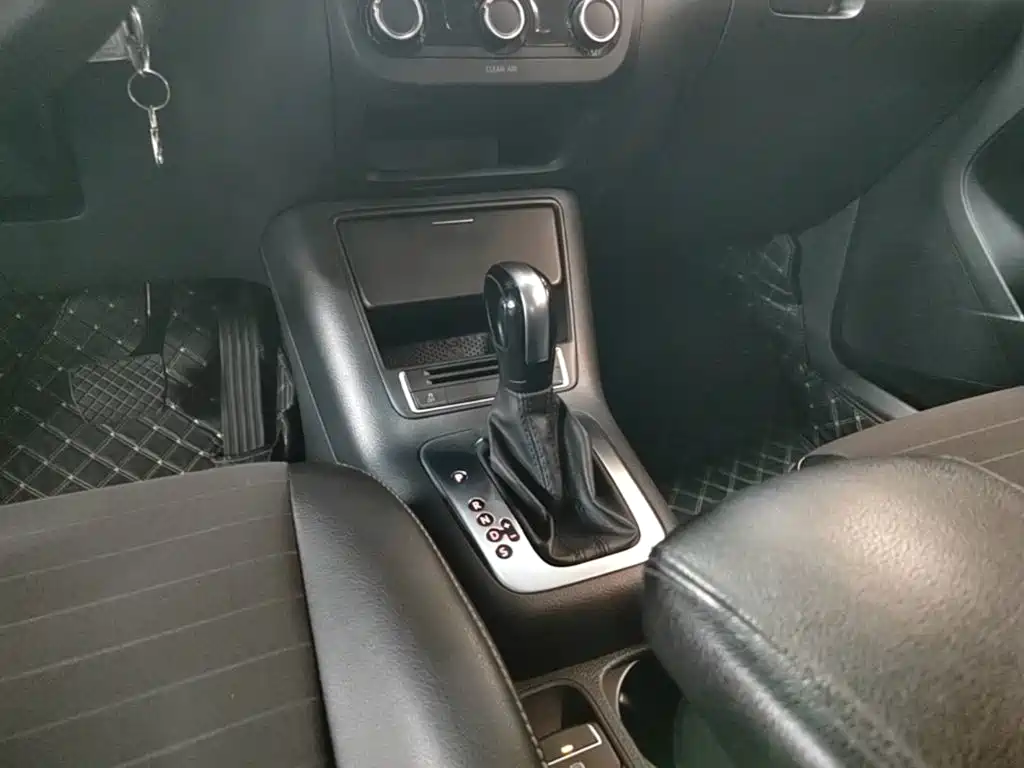 Volkswagen Tiguan 2017 — фото 14