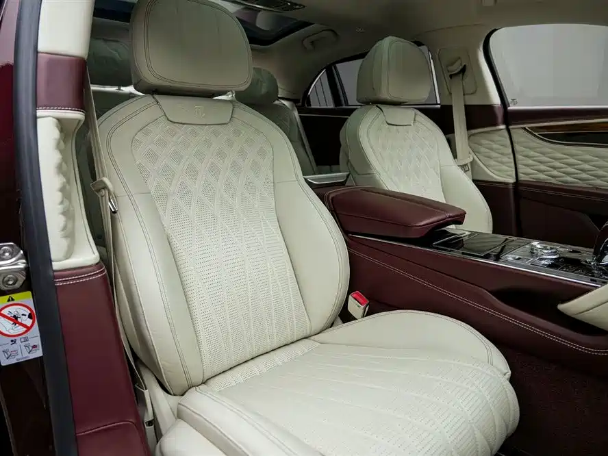 Bentley Flying Spur 2020 — фото 12
