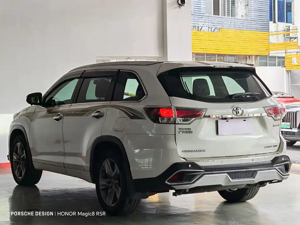 Toyota Highlander 2015 — фото 5