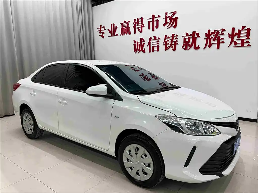 Toyota Vios 2017 — фото 3