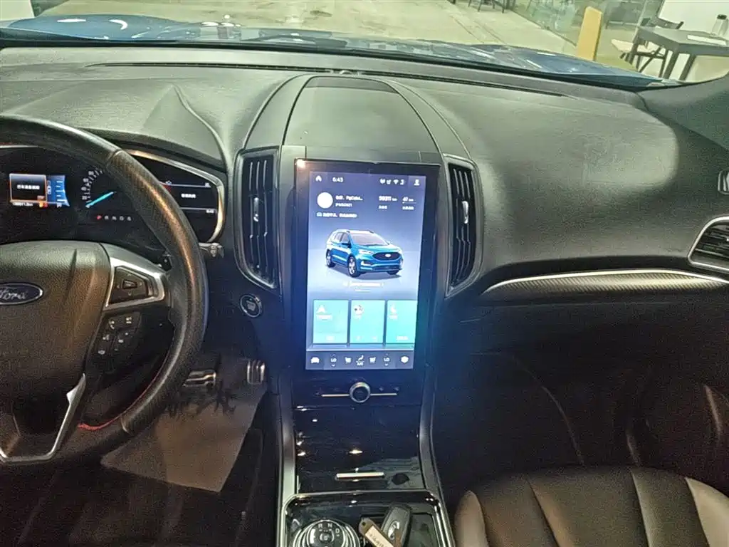 Ford Edge 2020 — фото 13