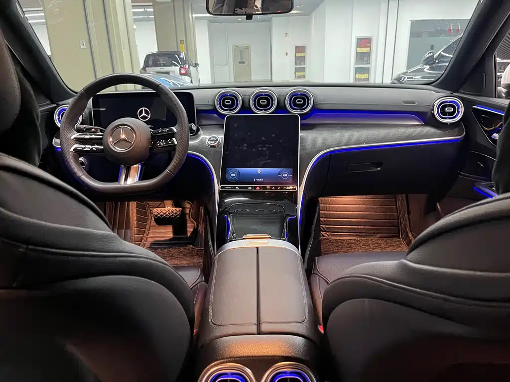 Mercedes-Benz C-Class 2024 — фото 13
