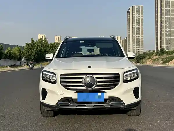 Mercedes-Benz GLB 2024