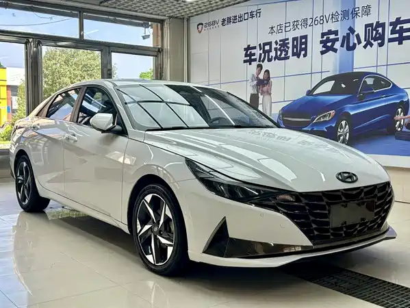 Hyundai Elantra 2022