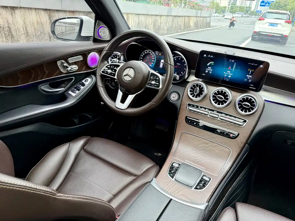 Mercedes-Benz GLC 2020 — фото 27