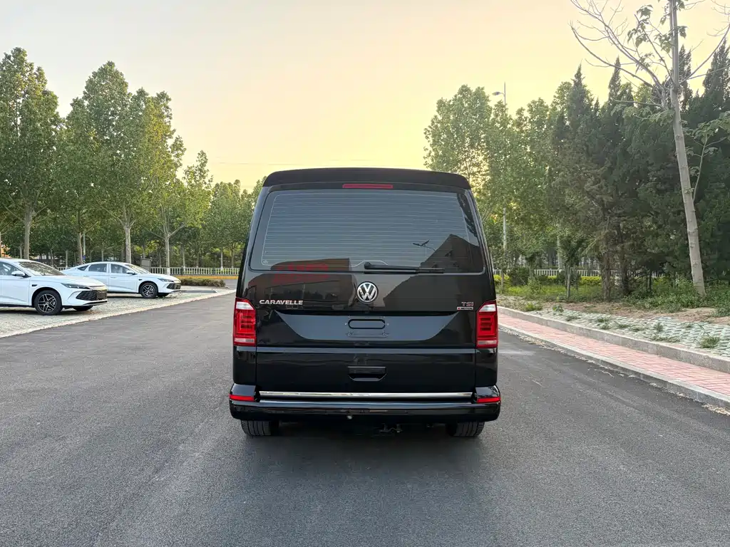 Volkswagen Caravelle 2017 — фото 6