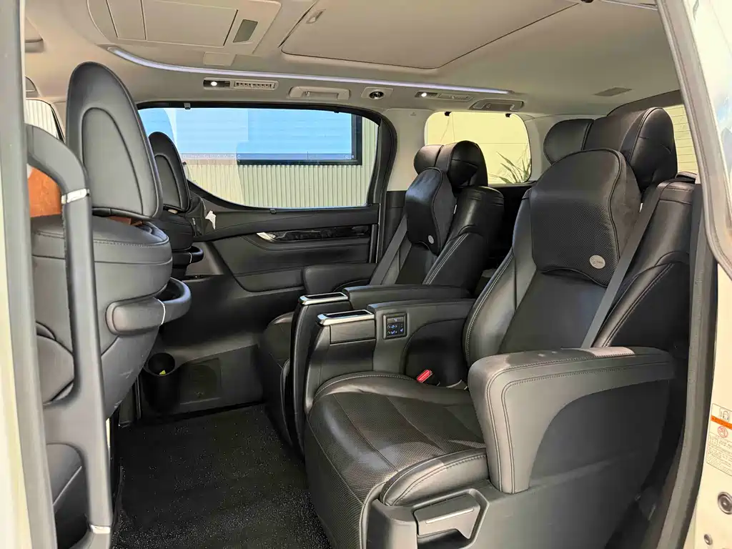 Toyota Vellfire 2021