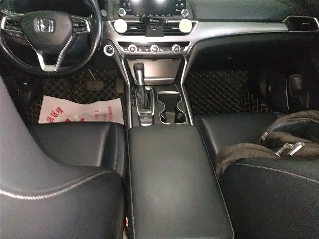 Honda Accord 2021 — фото 10