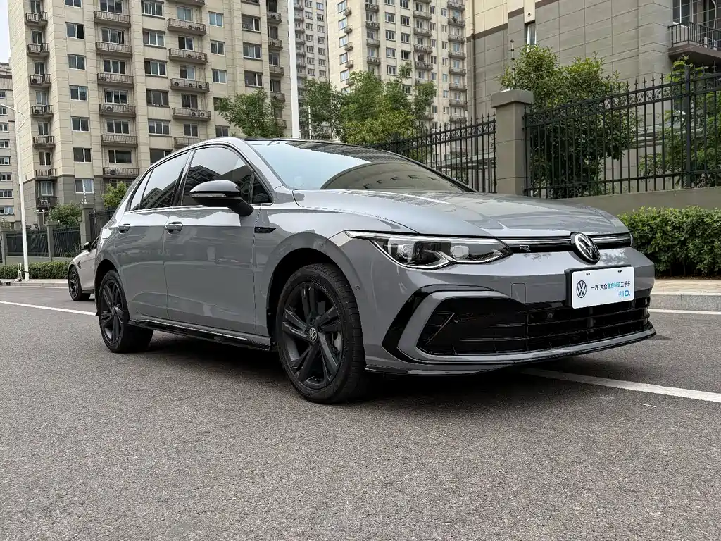 Volkswagen Golf 2024