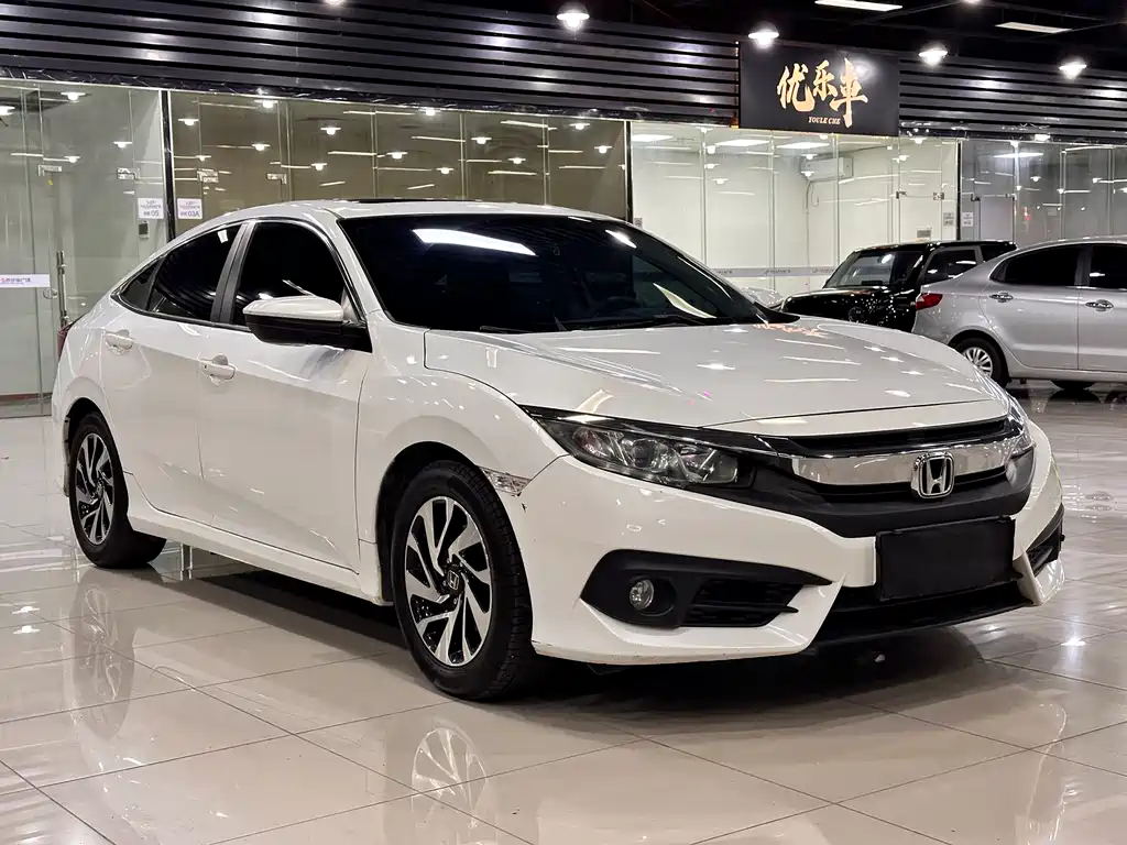 Honda Civic 2018 — фото 3