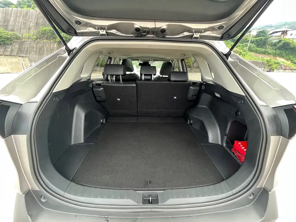 Toyota RAV4 2021