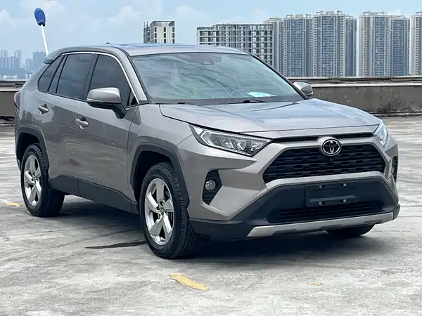 Toyota RAV4 2021