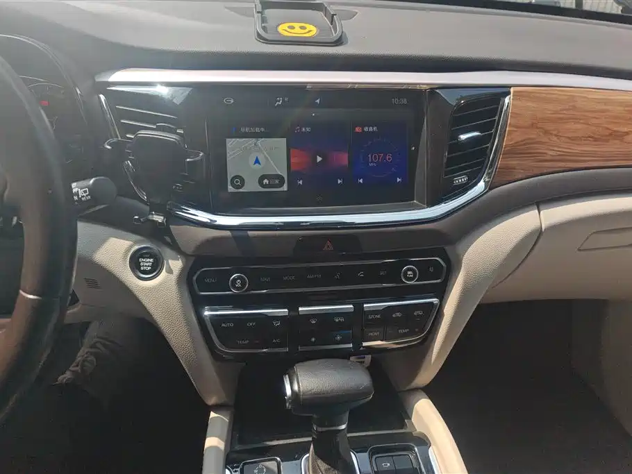 GAC Motor Trumpchi GS8 2017 — фото 12