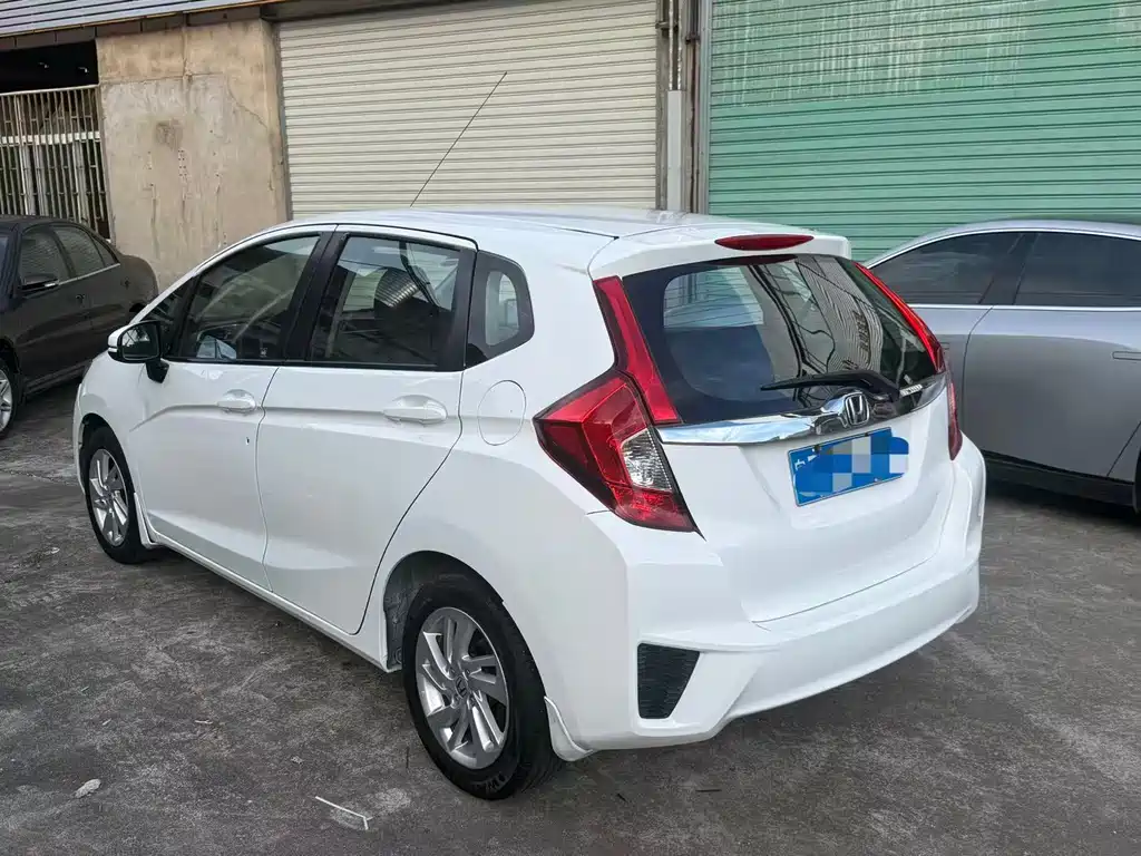 Honda Fit 2015 — фото 9