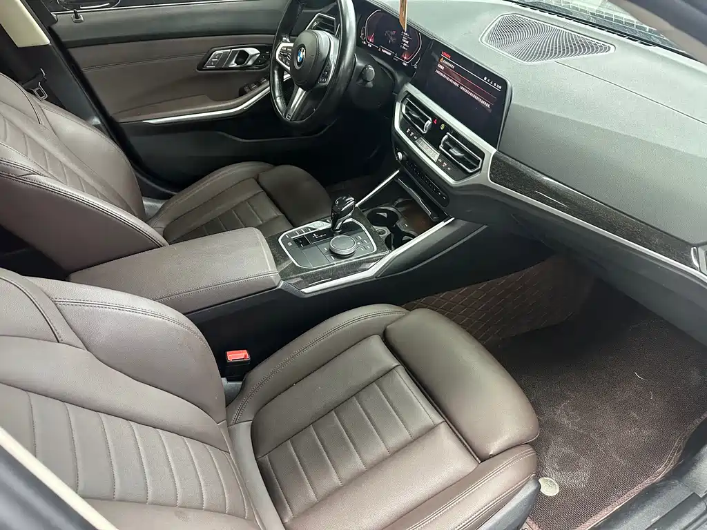 BMW 3 Series 2021 — фото 14