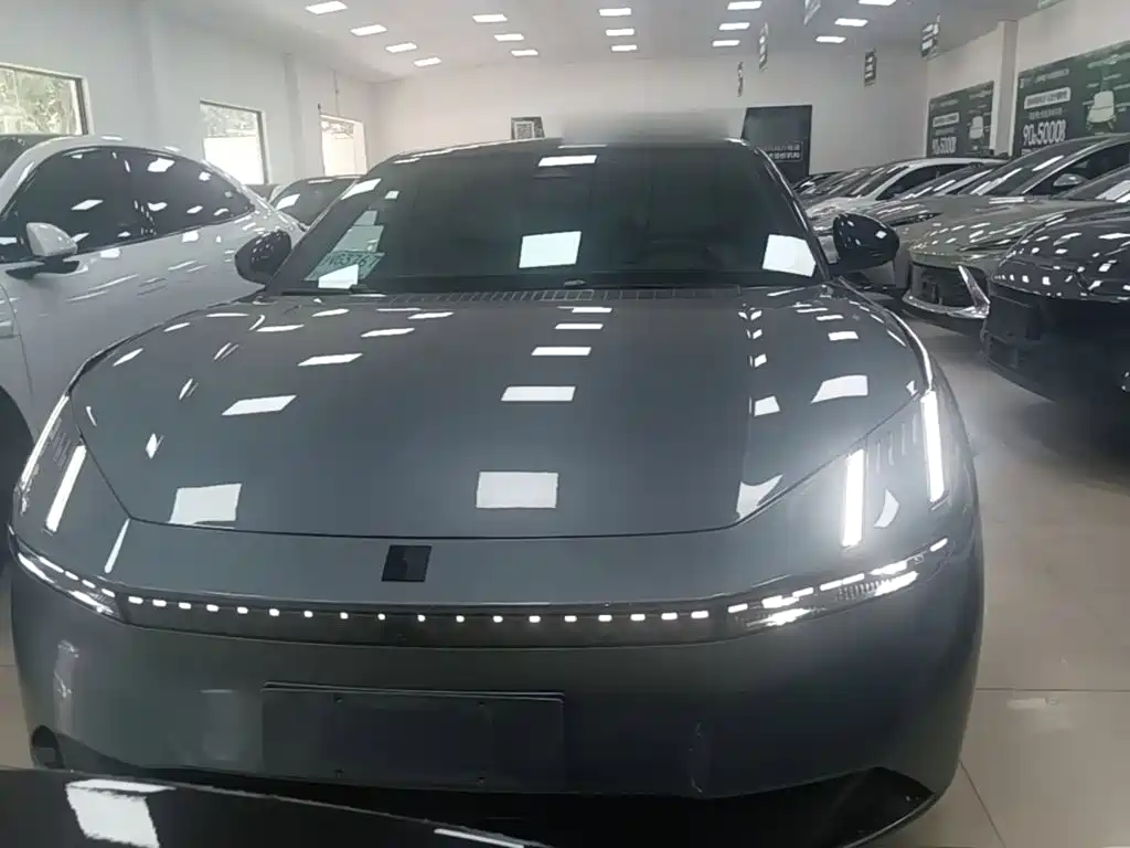 Lynk & Co Z10 2025
