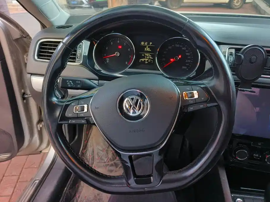Volkswagen Sagitar 2018 — фото 15
