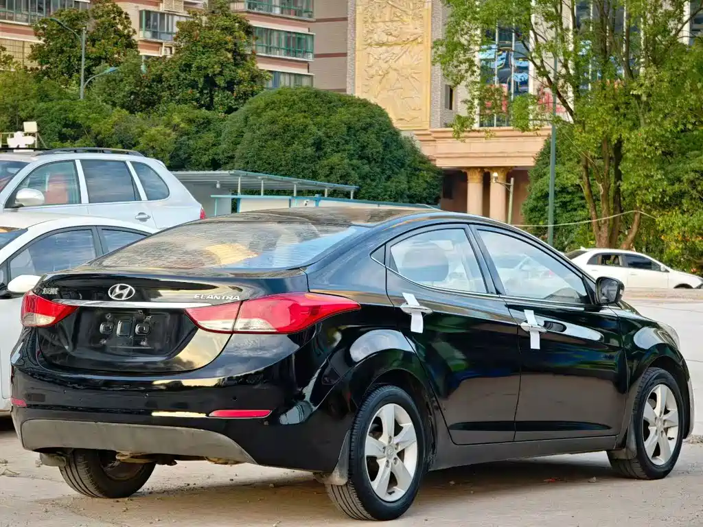 Hyundai Elantra 2015