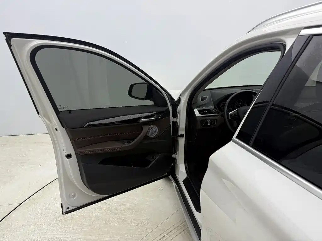 BMW X1 2022 — фото 18