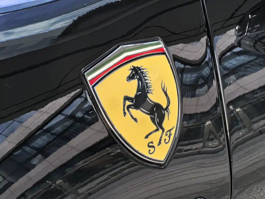 Ferrari F8 2022 — фото 16