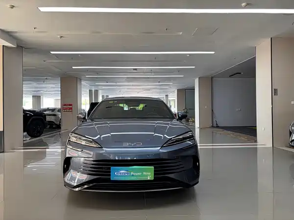 BYD Seal 07 DM-i 2025