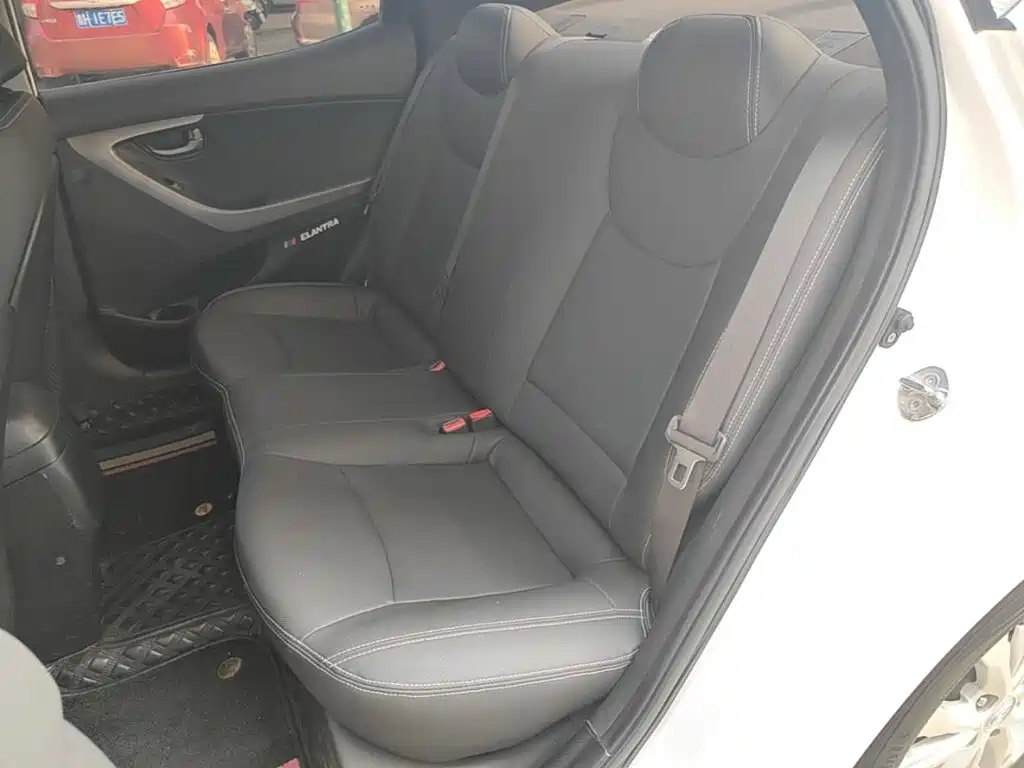 Hyundai Elantra Langdong 2017 — фото 13
