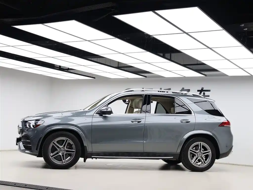 Mercedes-Benz GLE 2019 — фото 35