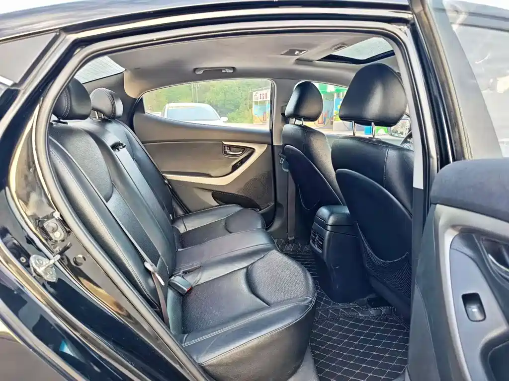 Hyundai Elantra 2015